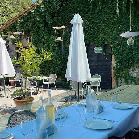 La Casella Antico Feudo Di Campagna Séjour à la campagne *